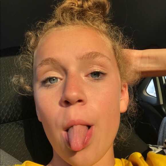 Meet your Posher, Kylee - Picture 1 of 1